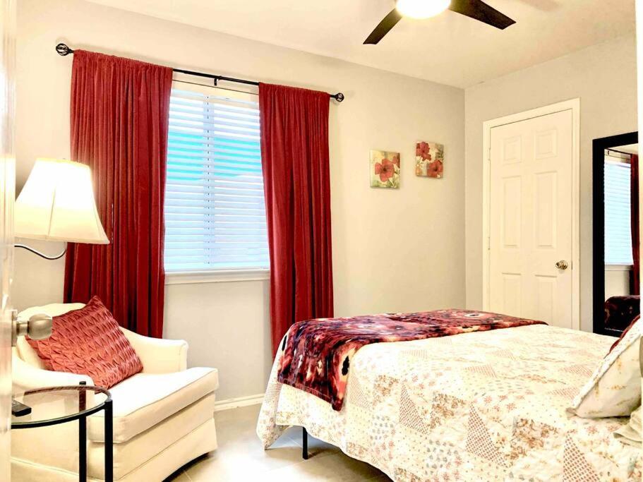 Modern Updates - Great Location - King Bed- Bmt San Antonio Exterior foto